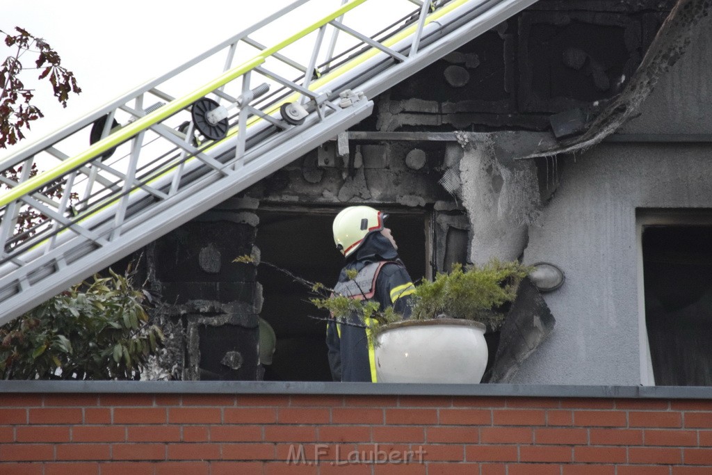 Feuer 2 Y Koeln Suerth Elisabeth Selbertstr P064.JPG - Miklos Laubert